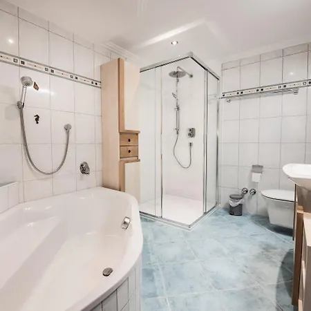 Astenhof Familie Hummel Lägenhet Fügen