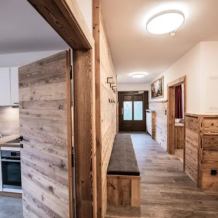 Astenhof Familie Hummel Lägenhet *