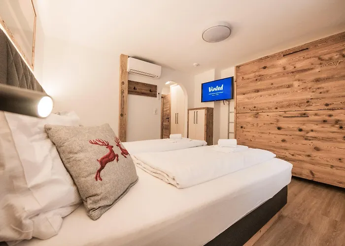 Astenhof Familie Hummel * Fuegen